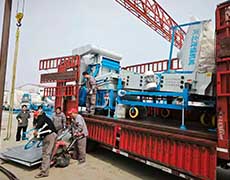 茂恒機(jī)械：小麥種子單比重復(fù)式精選機(jī)裝車發(fā)貨?。。? title=